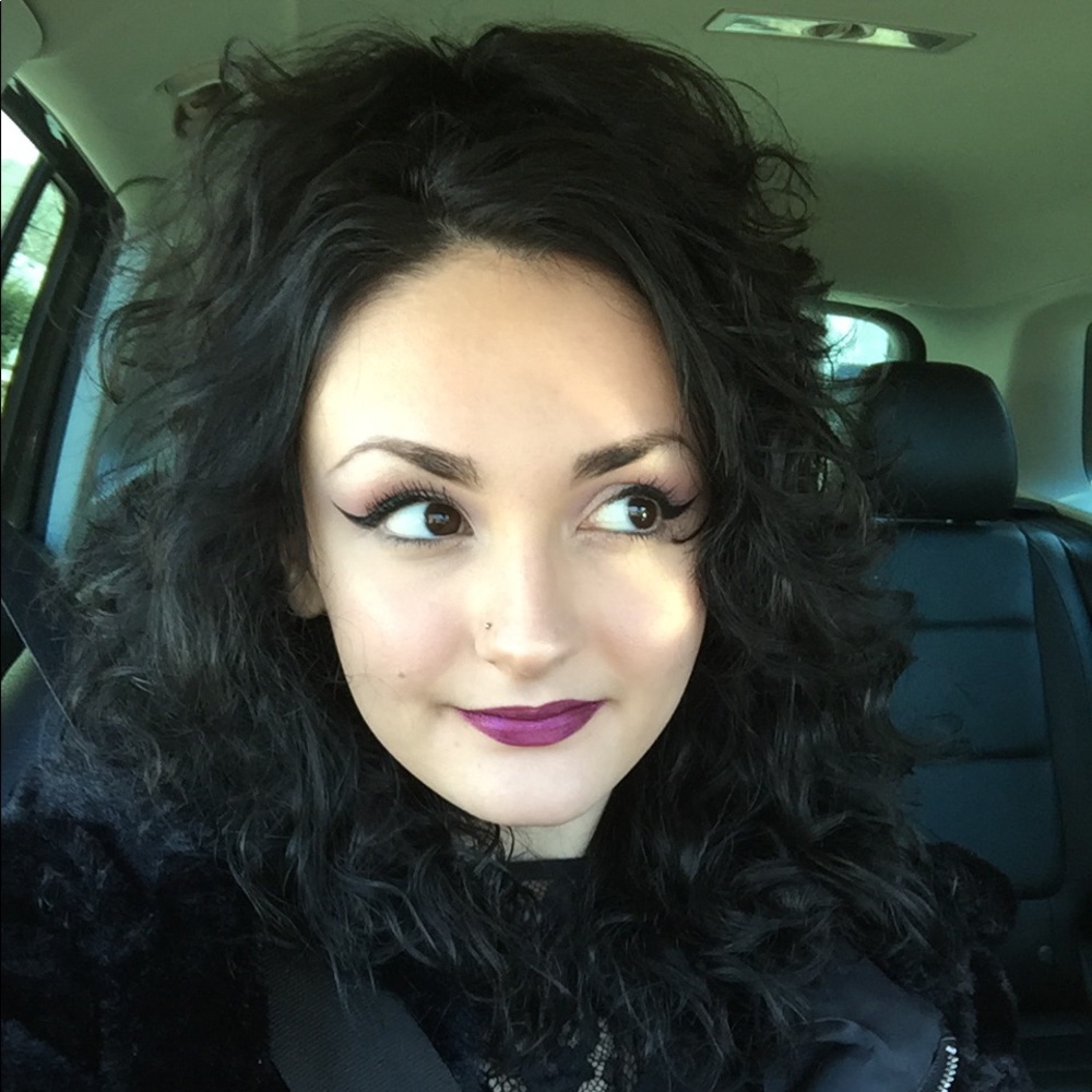 Meet your Posher, Lauren